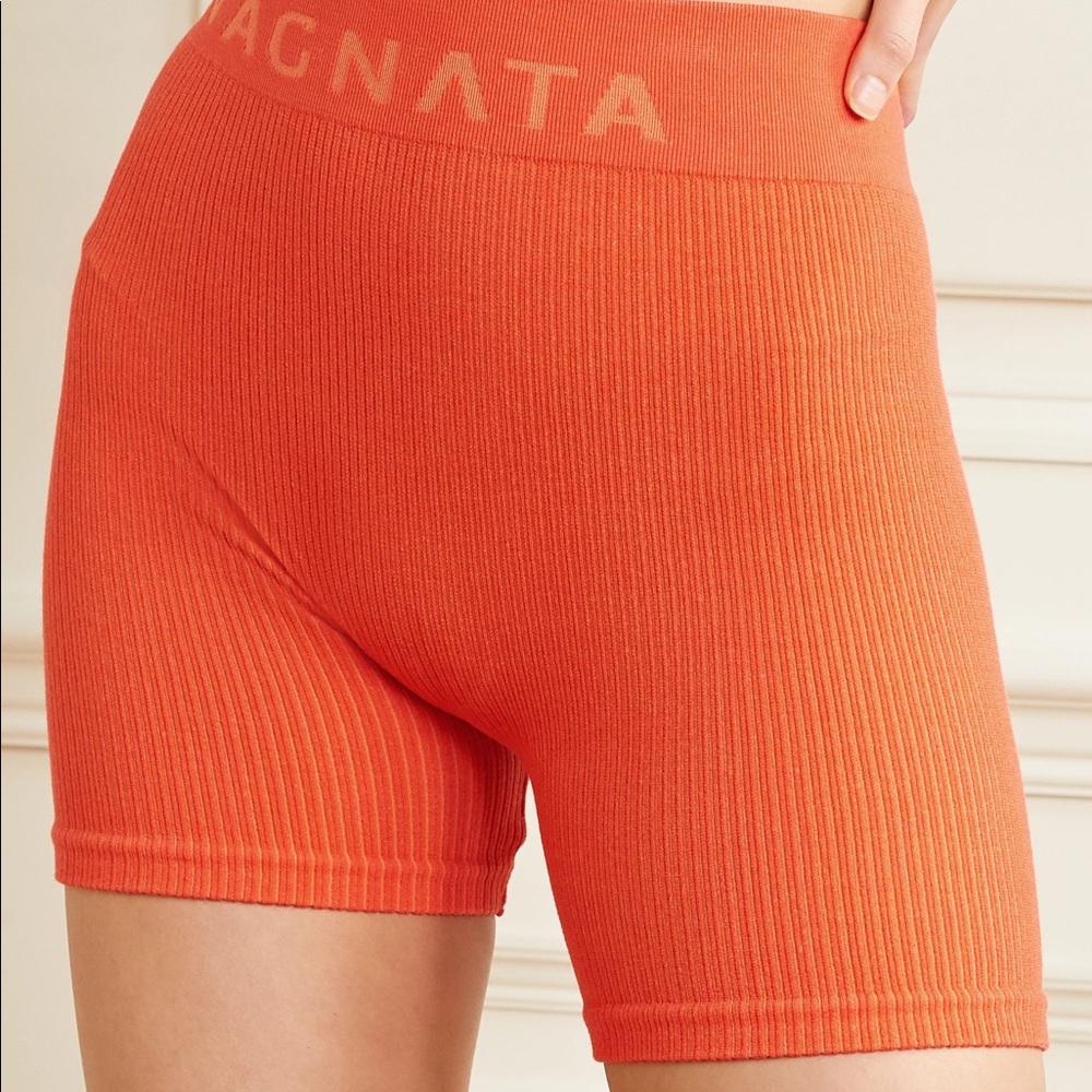 Nagnata shorts